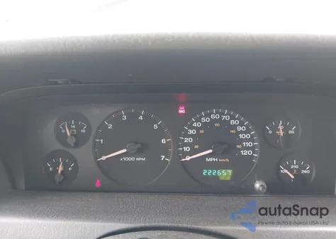 2002 Jeep Grand Cherokee Laredo z USA, uszkodzony, nr VIN 1J4GW48S92C107151